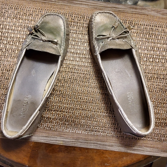 Michael Kors Driving Shoes - Picture 2 of 7